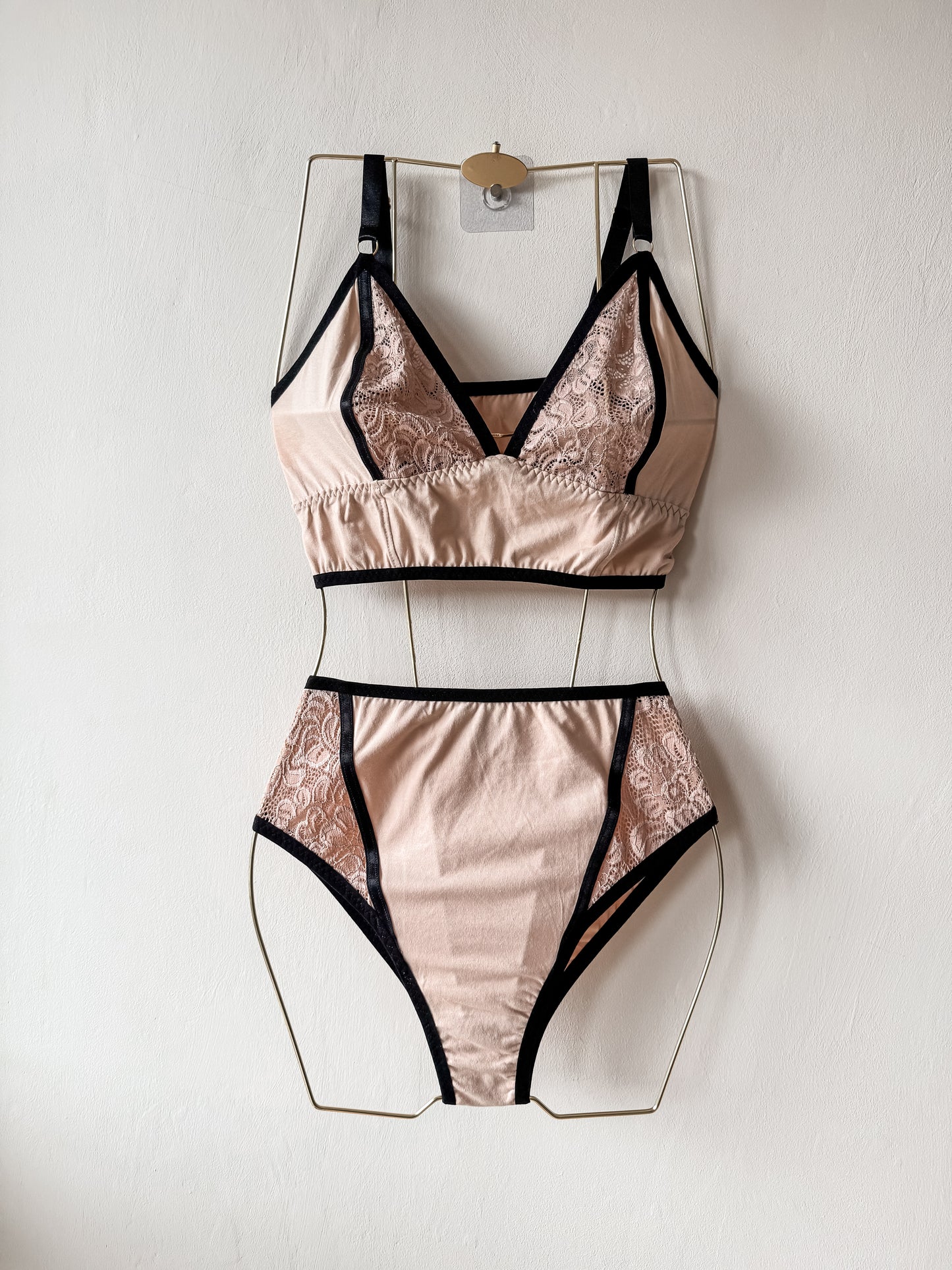 MICHELLE BEIGE lingerie set / S size