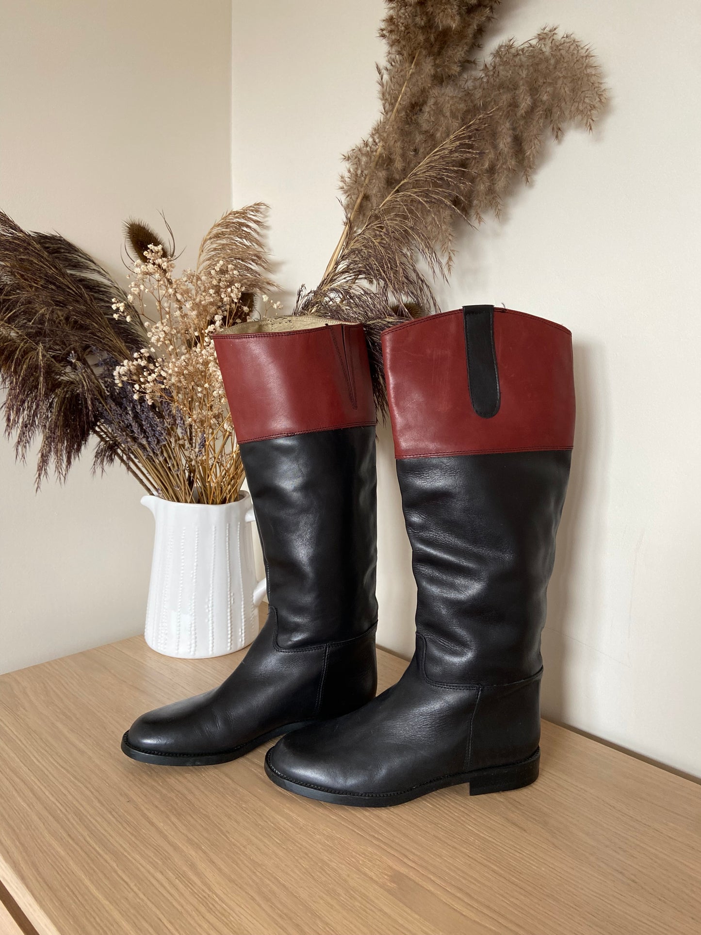 Vintage LEATHER BOOTS new, never worn