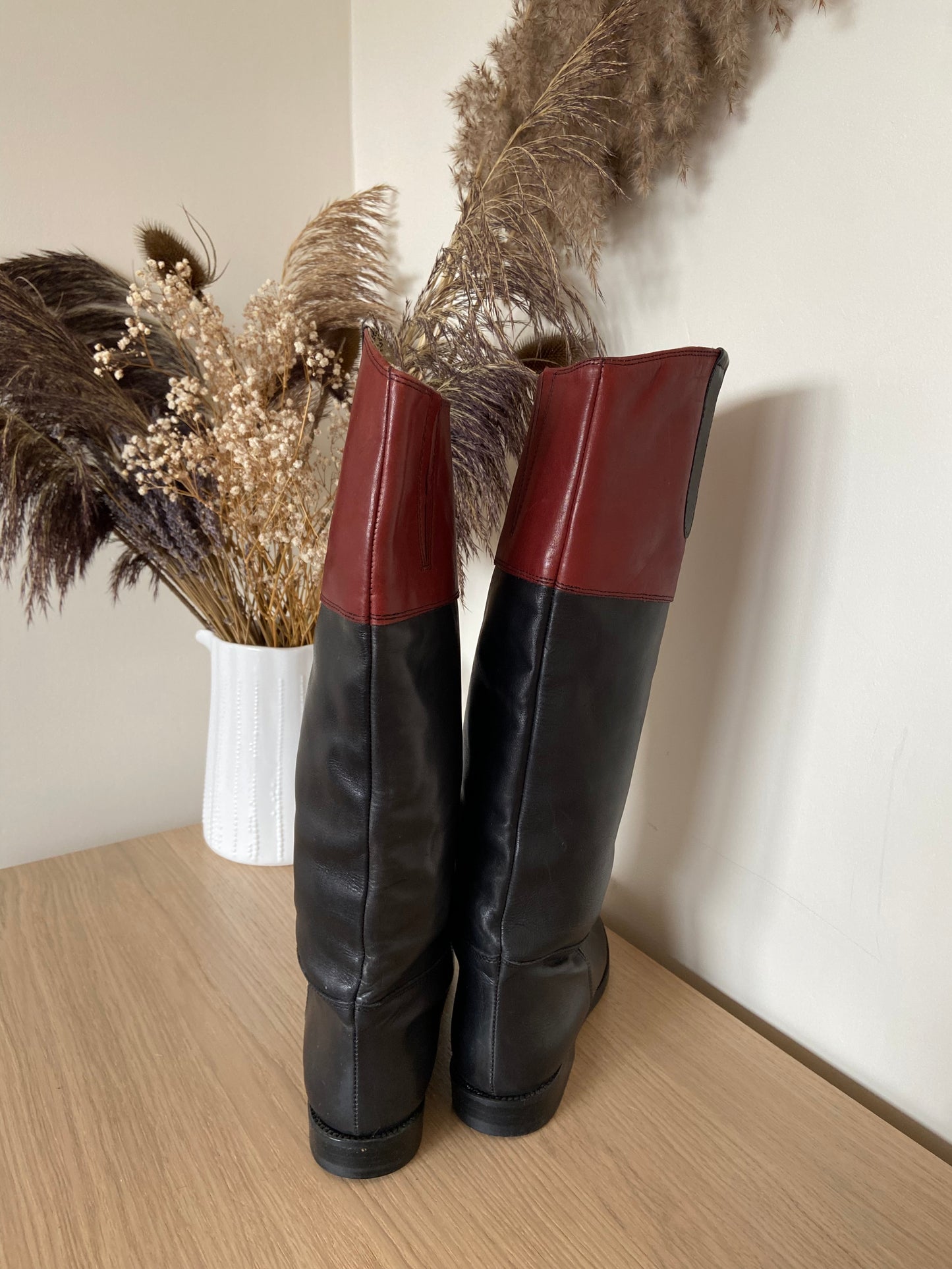 Vintage LEATHER BOOTS new, never worn