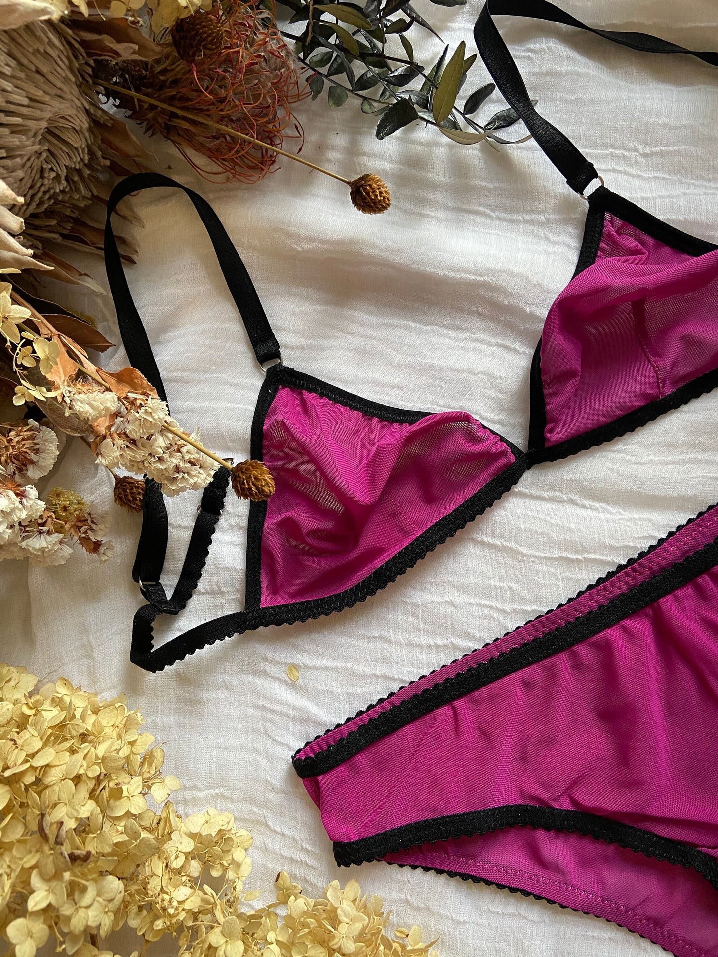 CAROLINA PINK MESH lingerie set / 34B bra, S-M panty