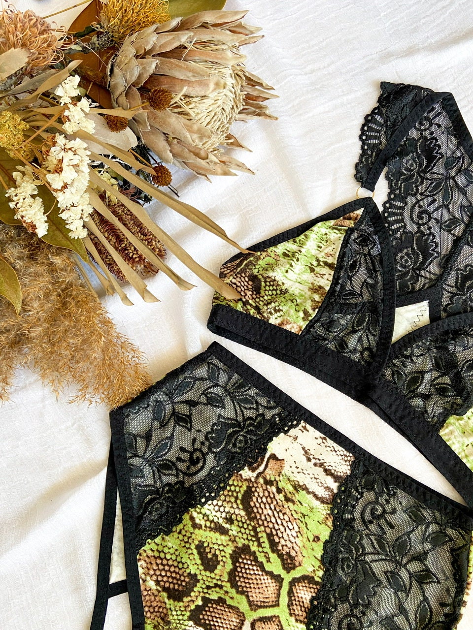 DITTA 3 PIECE HARNESS LINGERIE set / M, L sizes