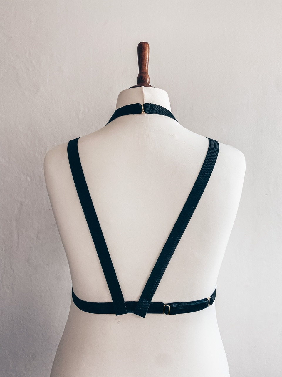 LACE APPLIQUE BODY ACCESSORY