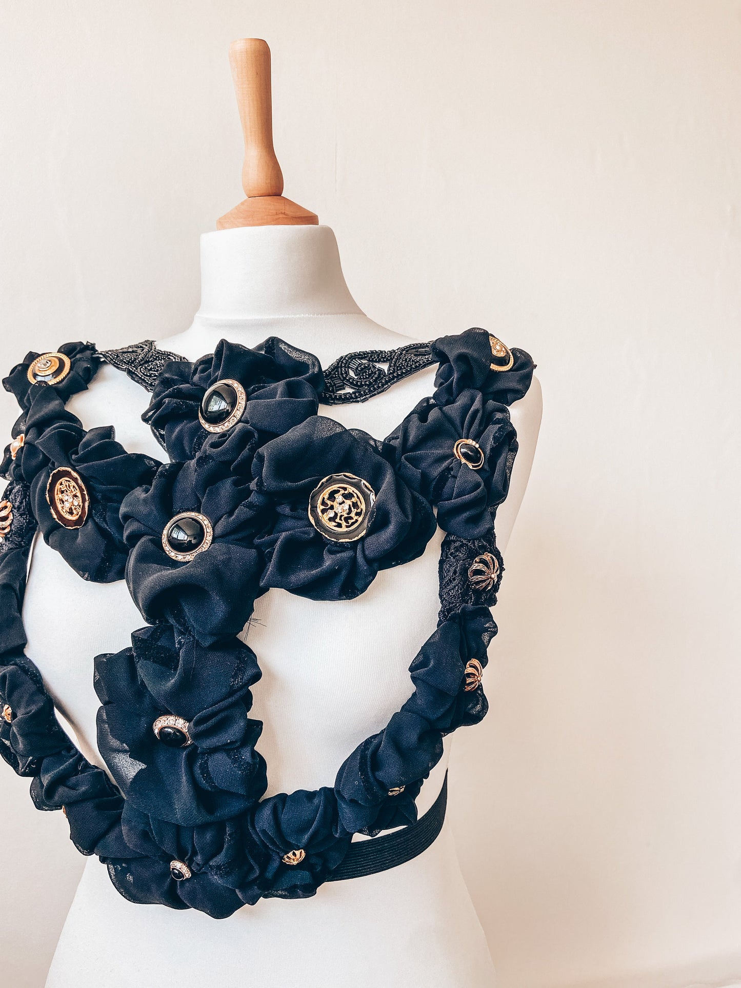 STATEMENT BODY JEWELRY PIECE