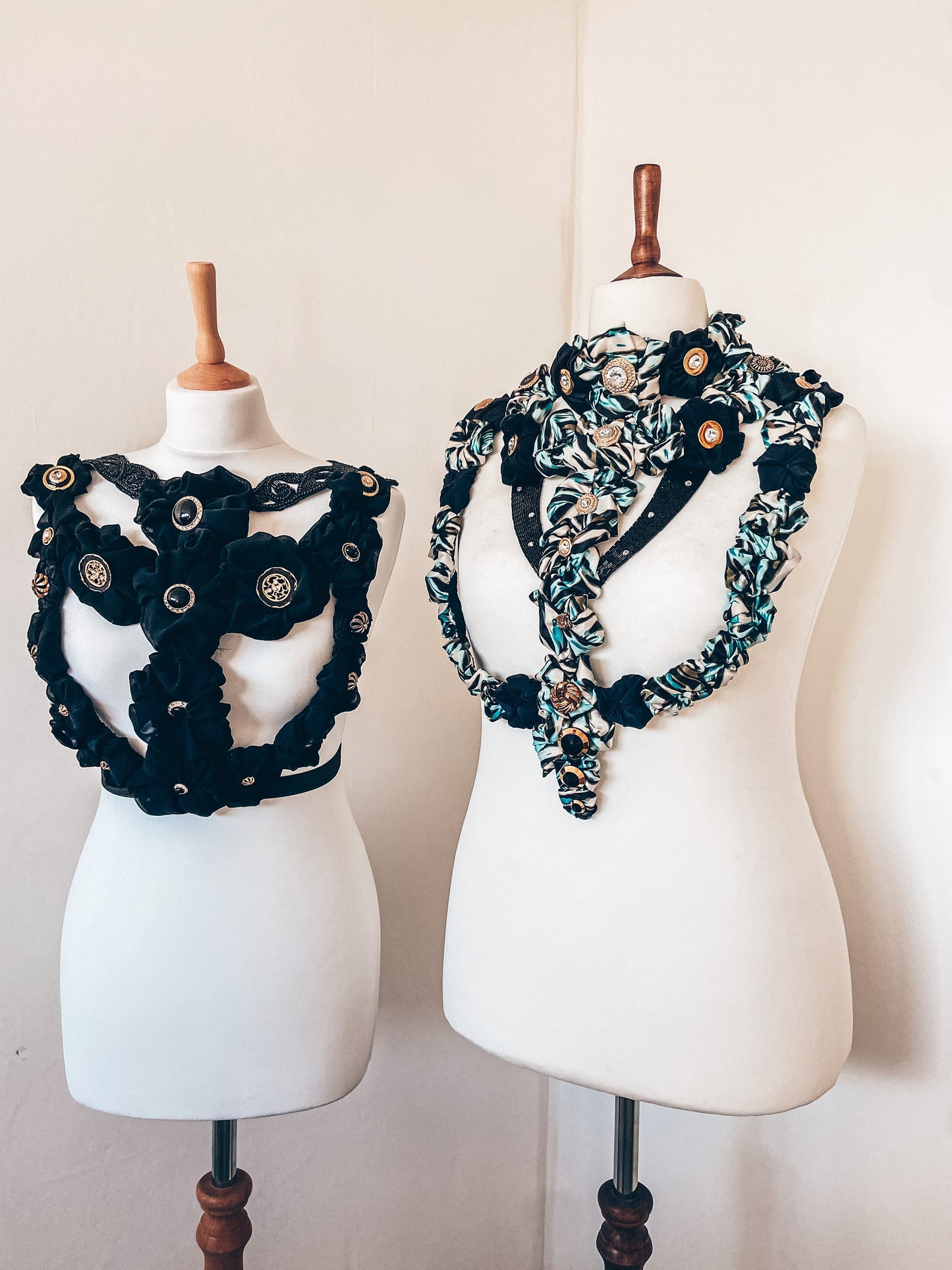 TURQUISE FLORAL NECK ASSESSORY