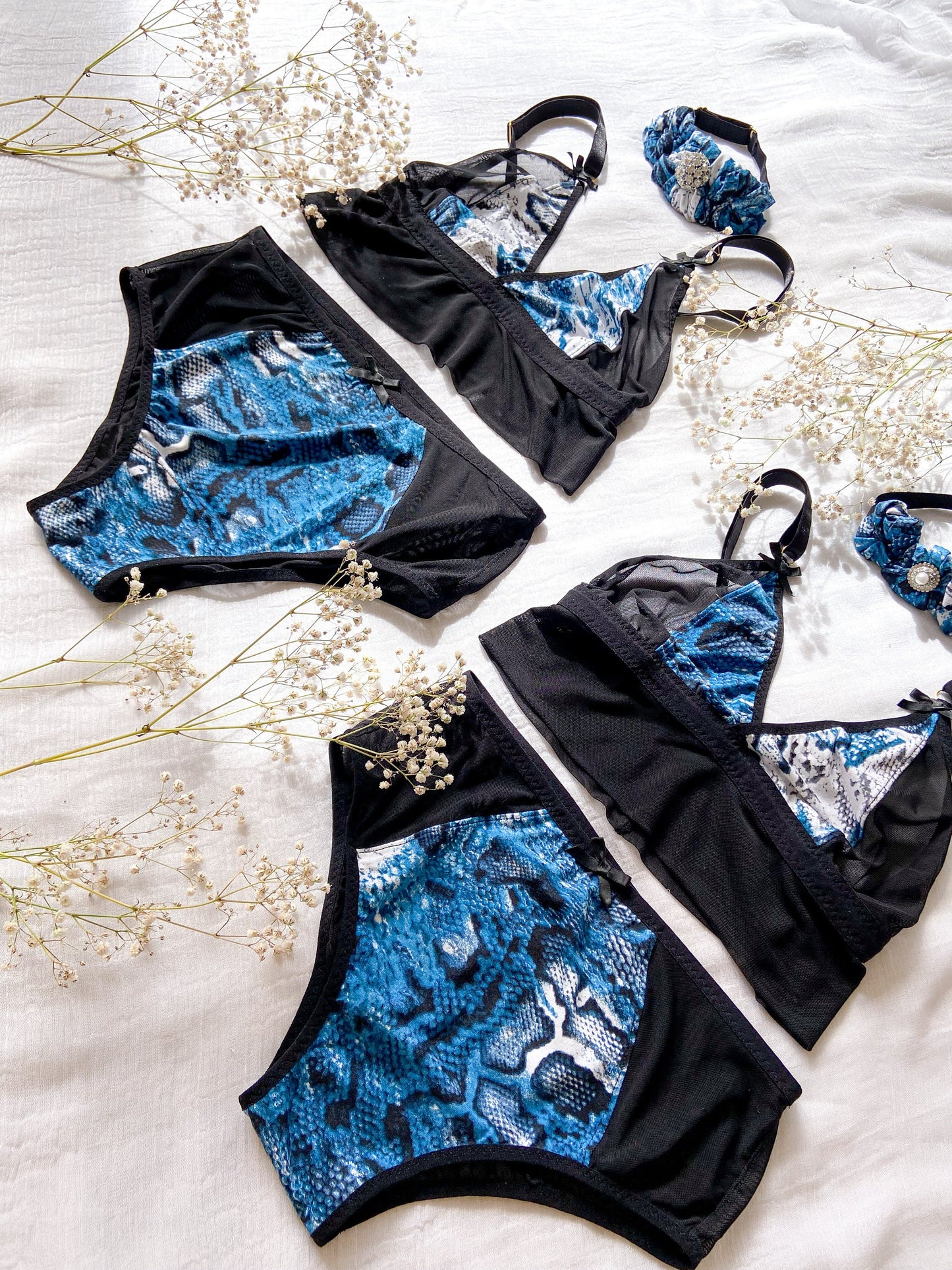IDA BLUE lingerie set with choker / M, L sizes
