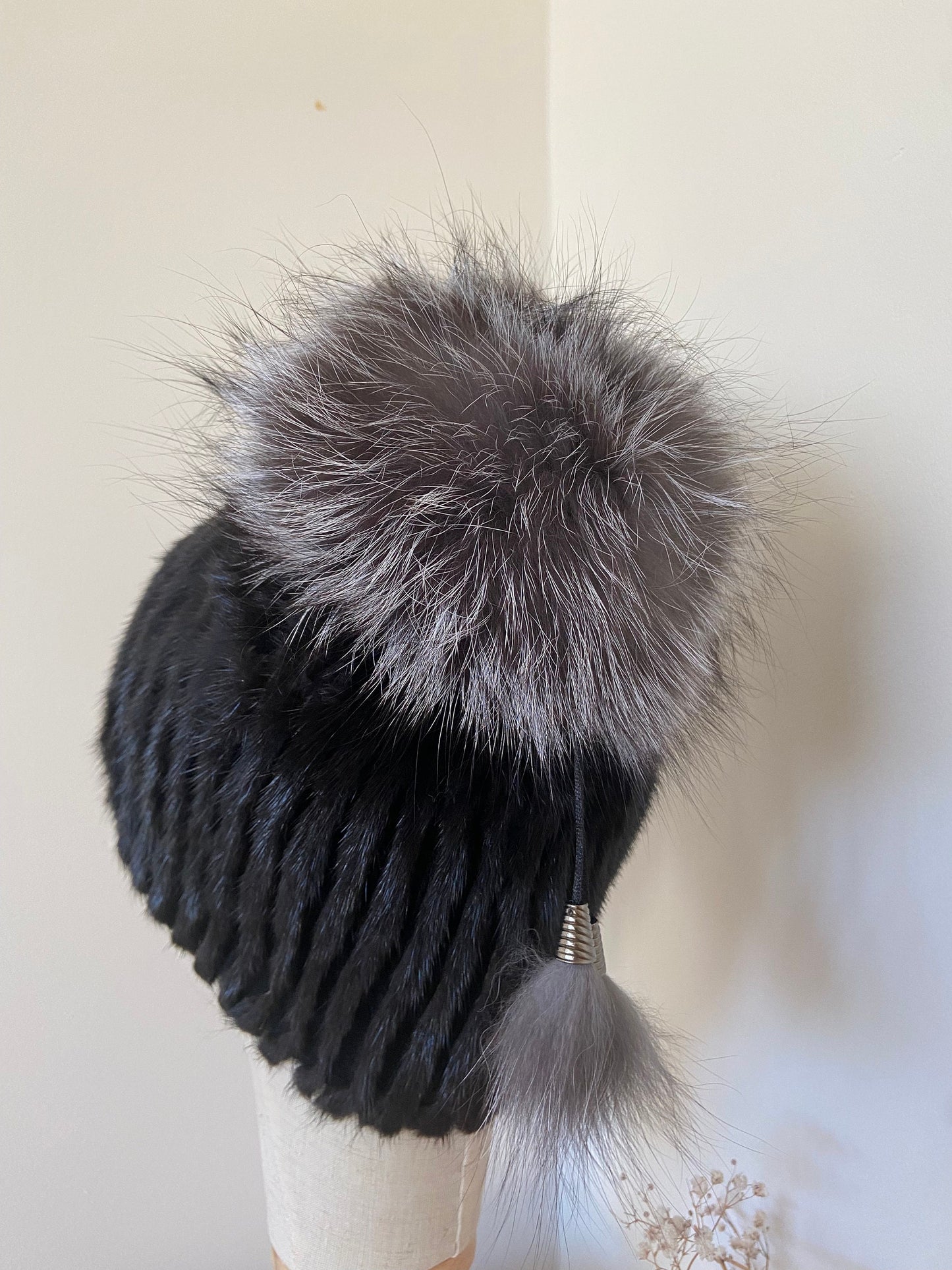 VINTAGE MINK FUR BLACK beanie hat with fox fur pom pom