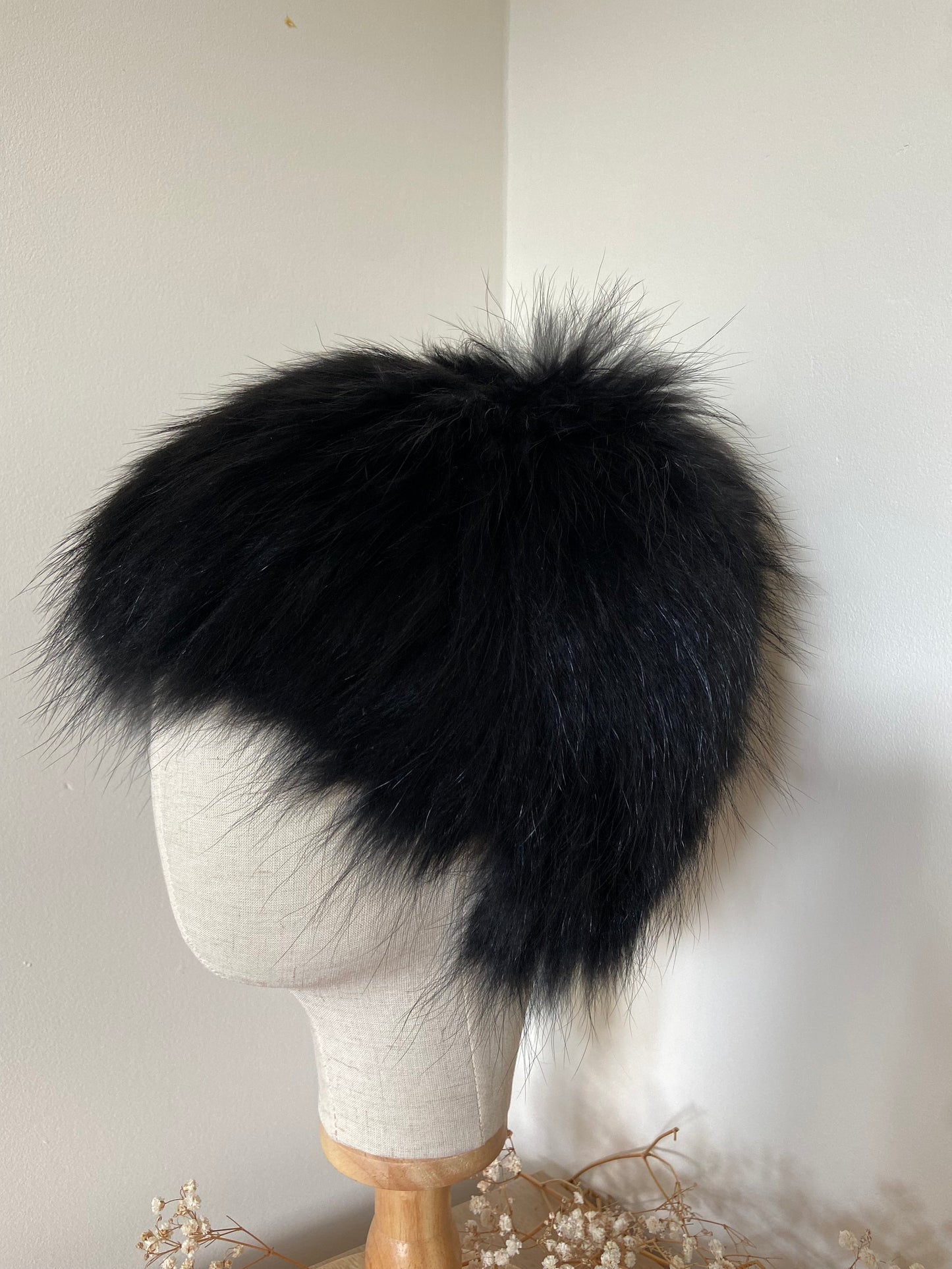 VINTAGE FOX FUR BLACK beanie hat