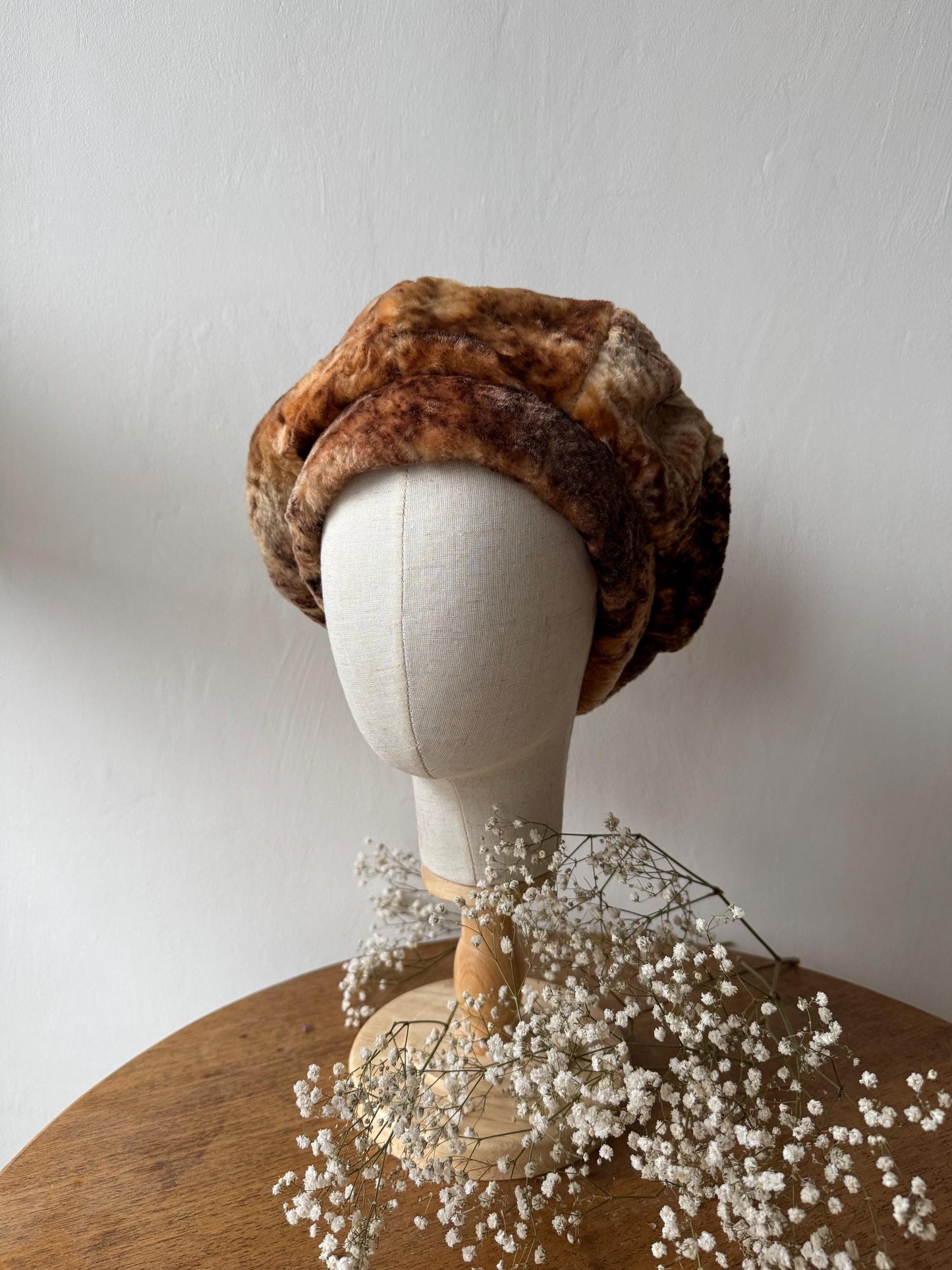 BROWN SHEEP FUR BERET