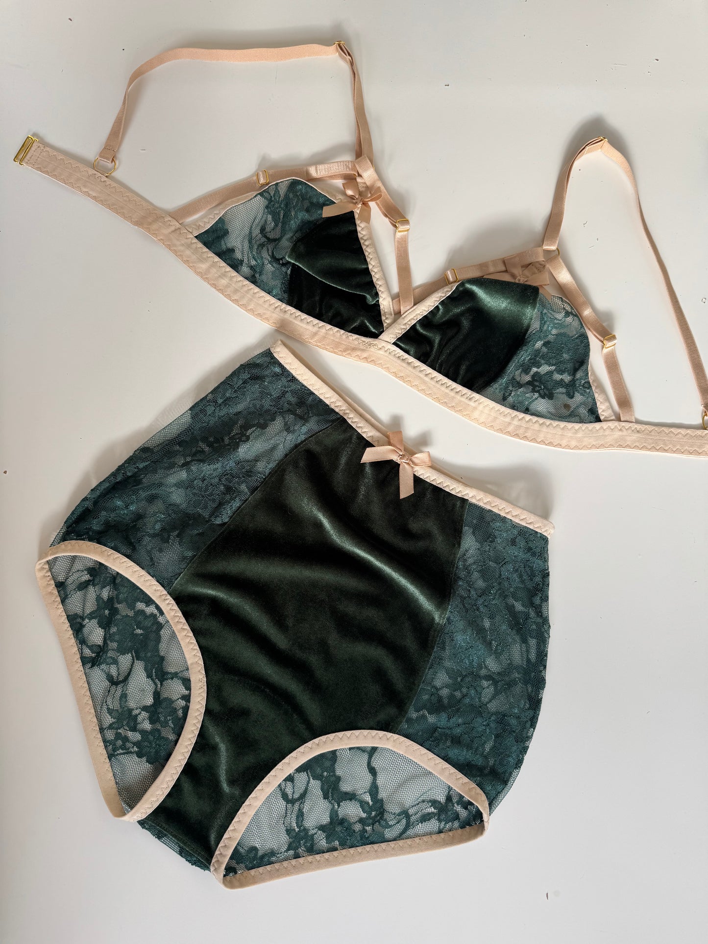 SUSAN EMERALD GREEN LINGERIE set / S, M, L, XL sizes