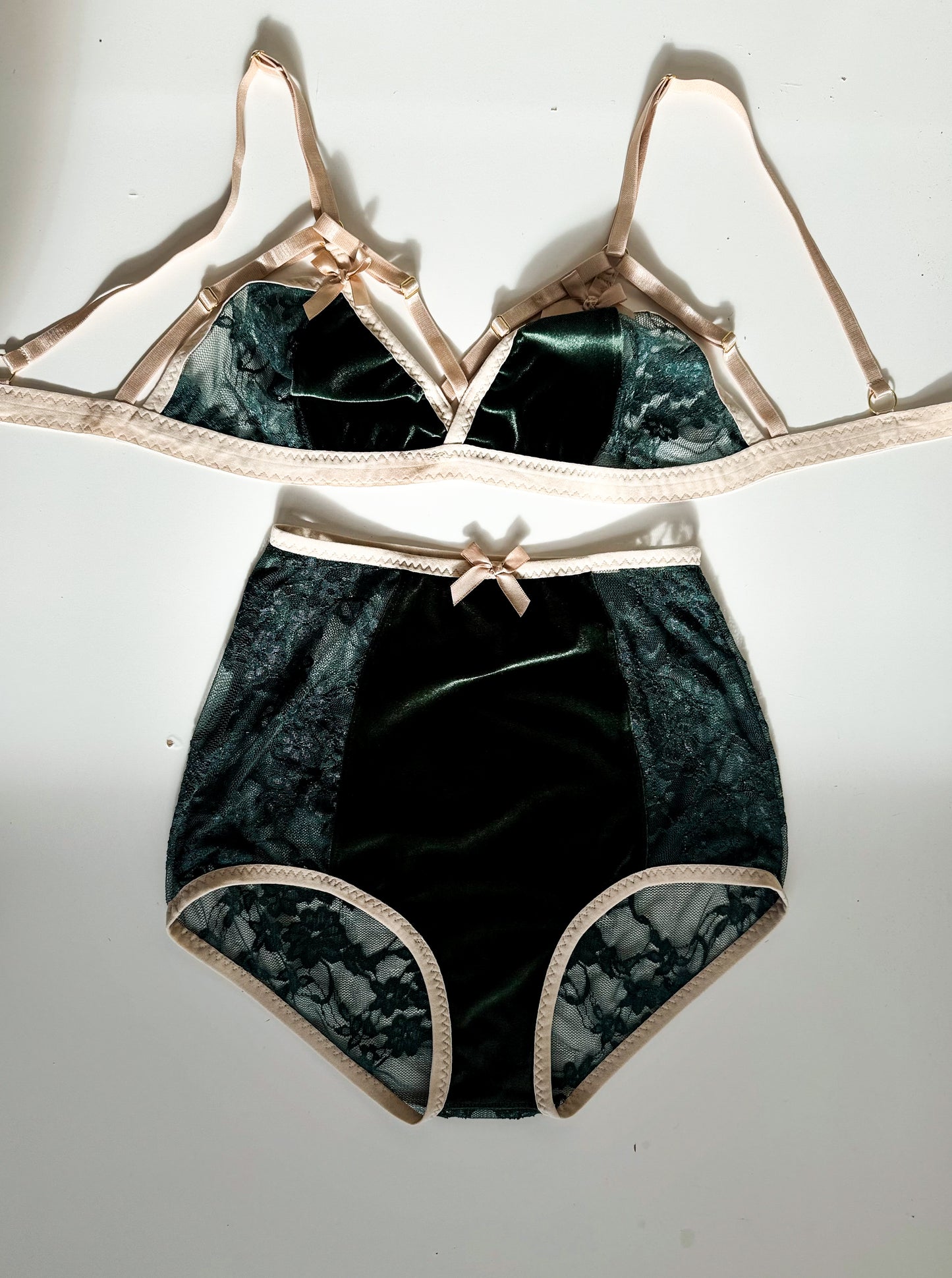 SUSAN EMERALD GREEN LINGERIE set / S, M, L, XL sizes