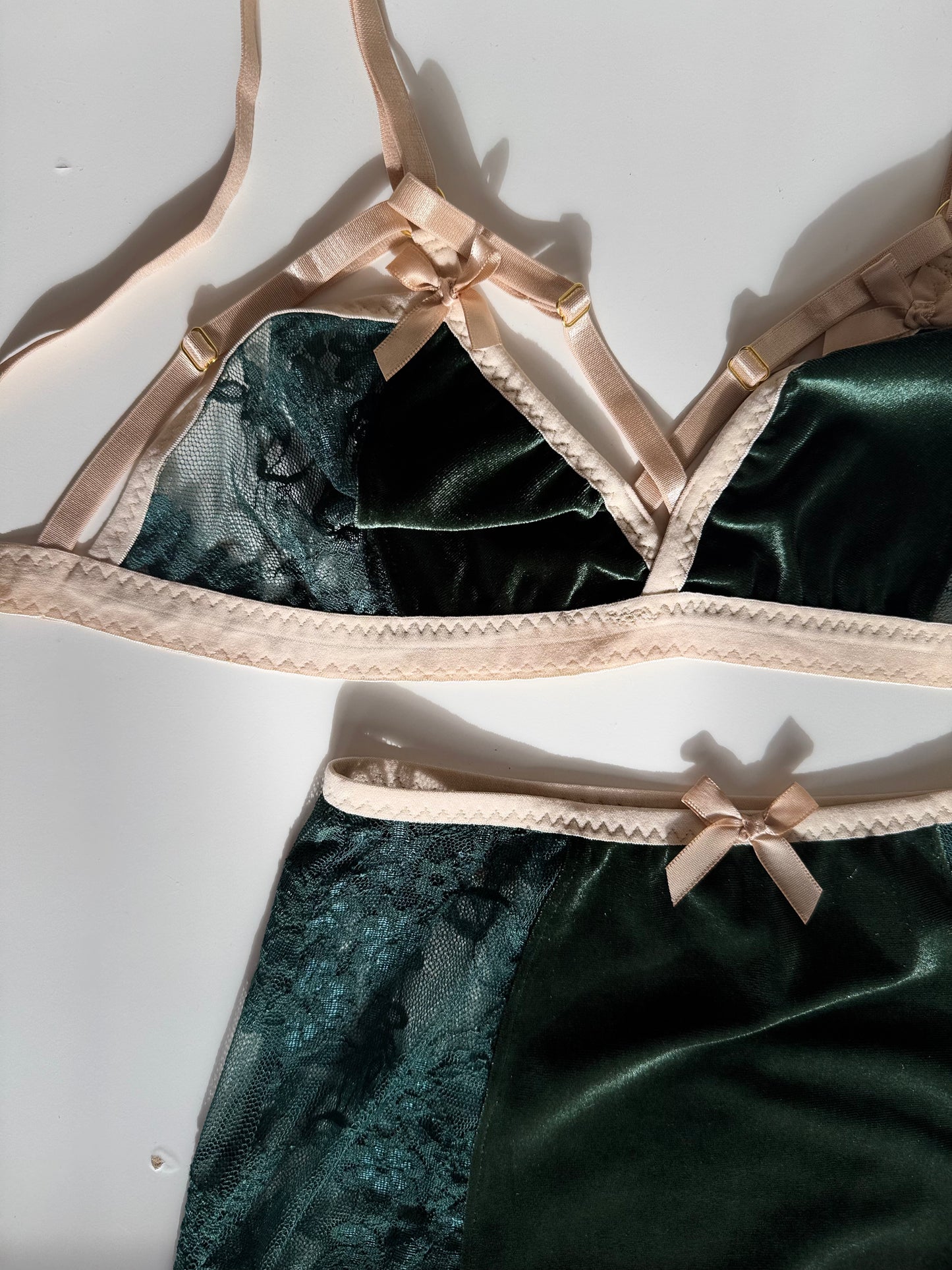 SUSAN EMERALD GREEN LINGERIE set / S, M, L, XL sizes