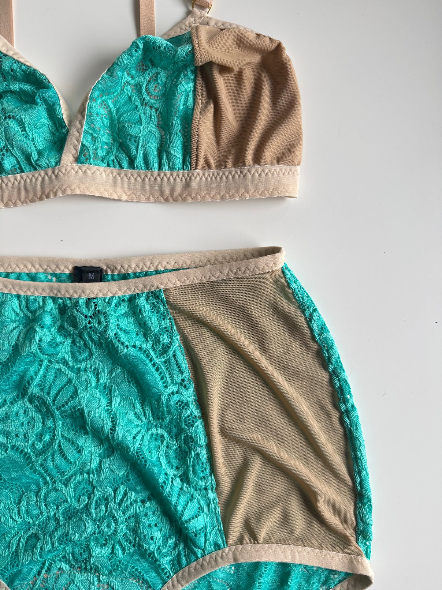 KAREN TURQUISE and NUDE lingerie set / 36C/M size