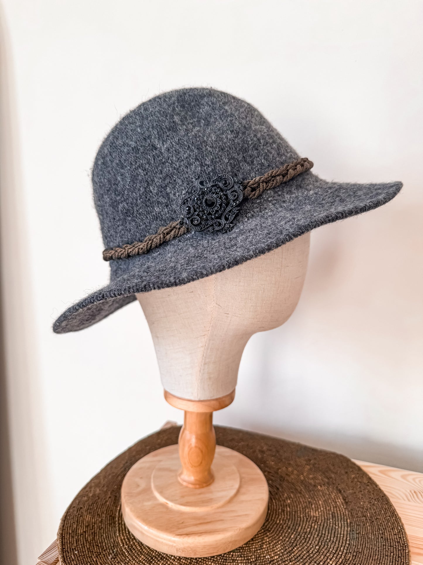 GREY HAND DECORATED WOOL HAT by LALcouture