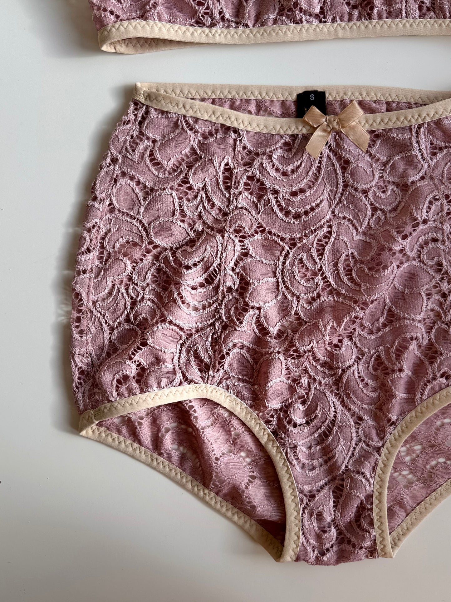 ROCHELLE DUSKY ROSE LACE lingerie set / S, M sizes