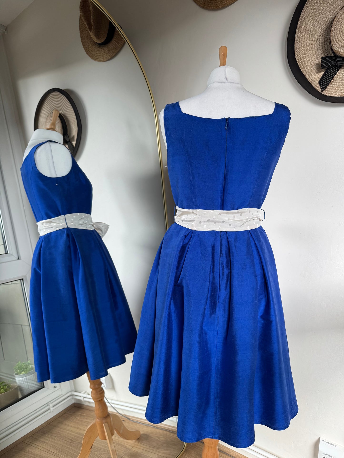 Vintage C&A SILK TEA DRESS 50s style