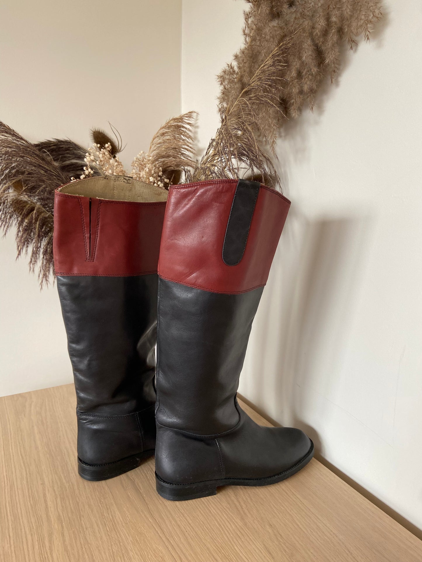 Vintage LEATHER BOOTS new, never worn
